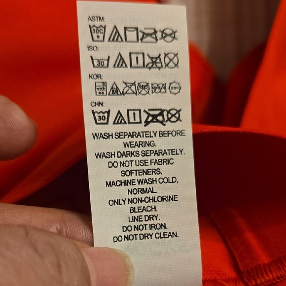 Brooks Running Sports Bra Crop Top High Neck Bold Red 38E(DD) - Picture 12 of 16